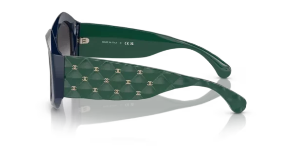 Lunettes de soleil Chanel CH5486 1659S6 - Blue & green 56 – Image 3