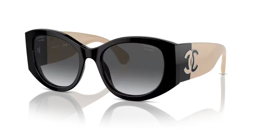 les Lunettes de soleil Chanel CH5524 C534S8 - Noir
