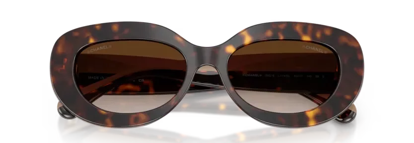 les Lunettes de soleil Chanel CH5562B C714S5 - Havana foncé 53
