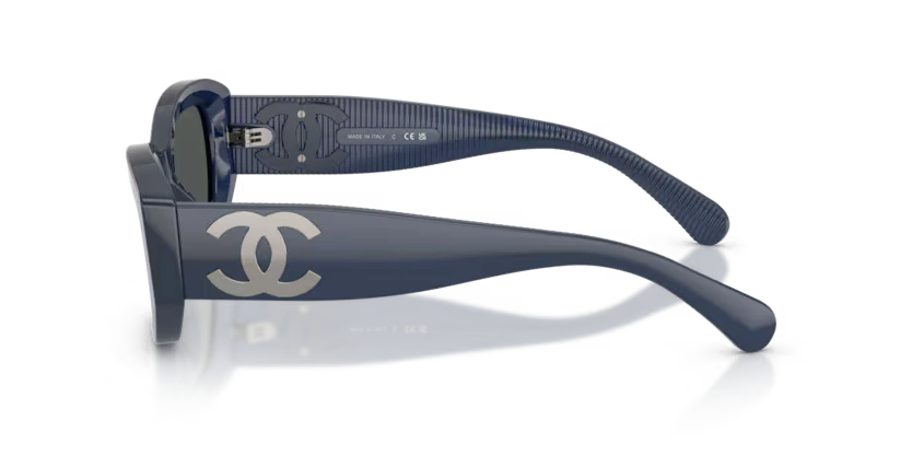 Lunettes de soleil Chanel CH5493 1816S4 - Bleu laiteux exclusif 55-2
